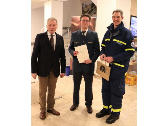 THW-Einsatzkräfte erhalten Bundesflutmedaille - Fluthilfe 2021 © Kreis Paderborn